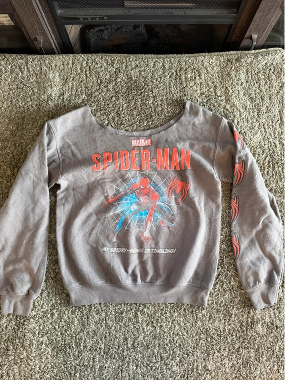 Marvel Spider-Man Graphic Pullover Sweatshirt M